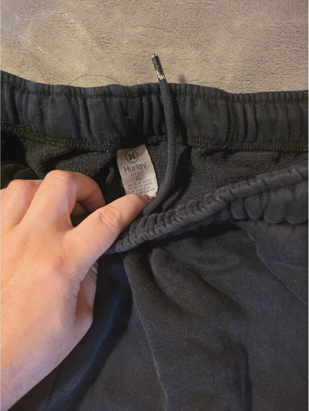 Hurley Men’s Black Sweat Shorts XL Elastic Waist Drawstring Logo Slash Pockets